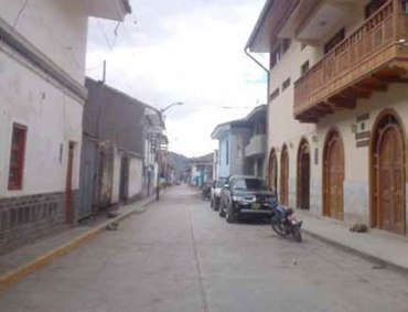 EMPEDRADO DE LOS JRS. TÚPAC YUPANQUI, SAN MARTÍN Y BOLIVAR.