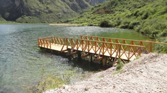 INFRAESTRUCTURA TURÍSTICA EN LOS DISTRITOS DE HUANCAYA Y VITIS.